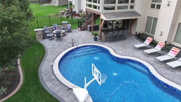 Curvy Poolside